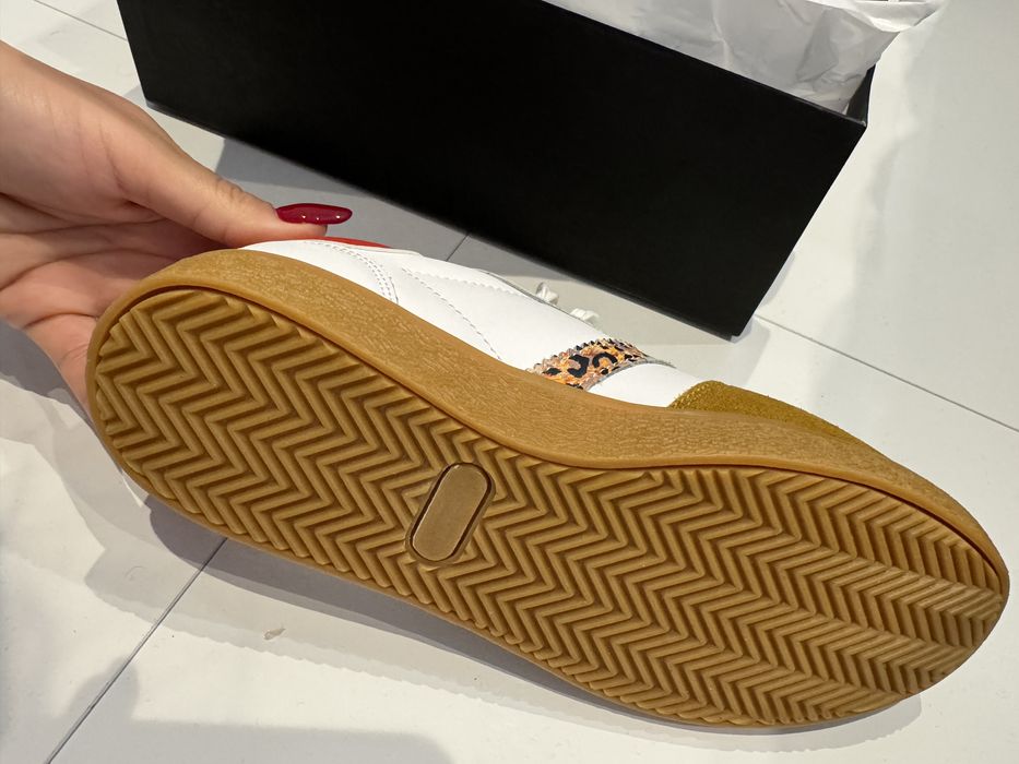 Нови обувки Cavalli