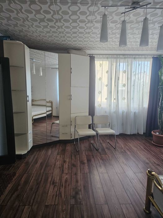 Inchiriez apartament la curte casa particulara pet friendly