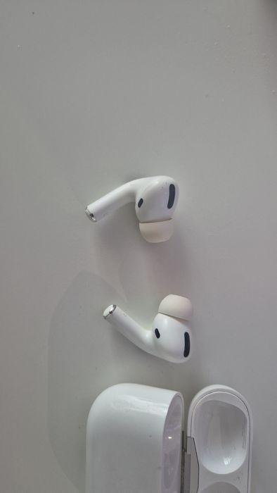 Casti Airpods Pro (1st gen)
