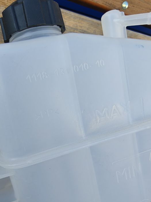 Лада, расширительный бачок