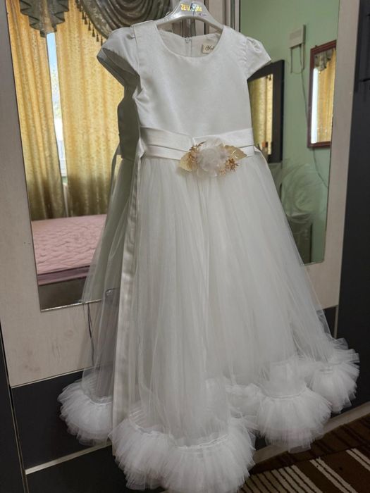 Платья детская для девочек почти новая