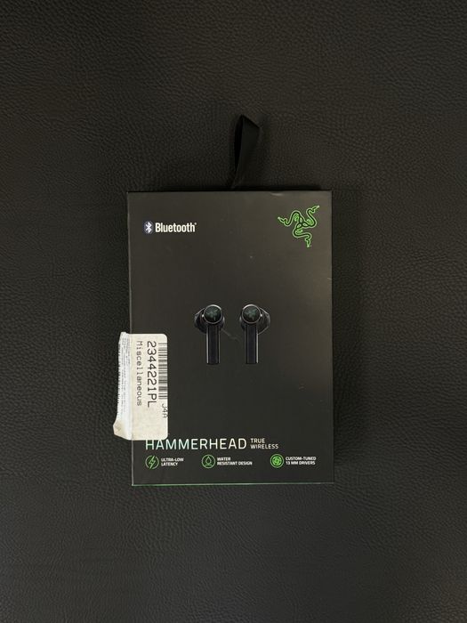 Продавам нови слушалки Razer Hammerhead TW
