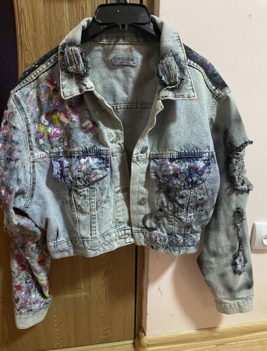 Nume piesa : Urban Muse Geaca de blugi pictata manual