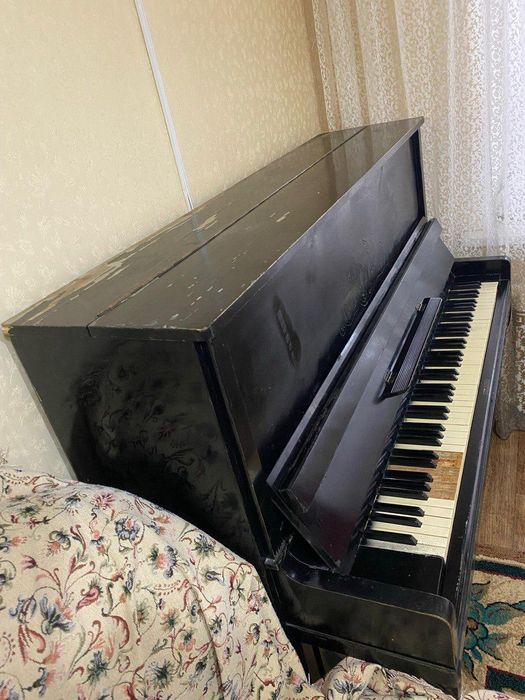 Продам дешево пианино