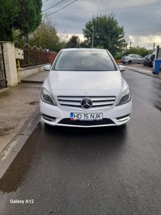 Vând Mercedes  impecabil