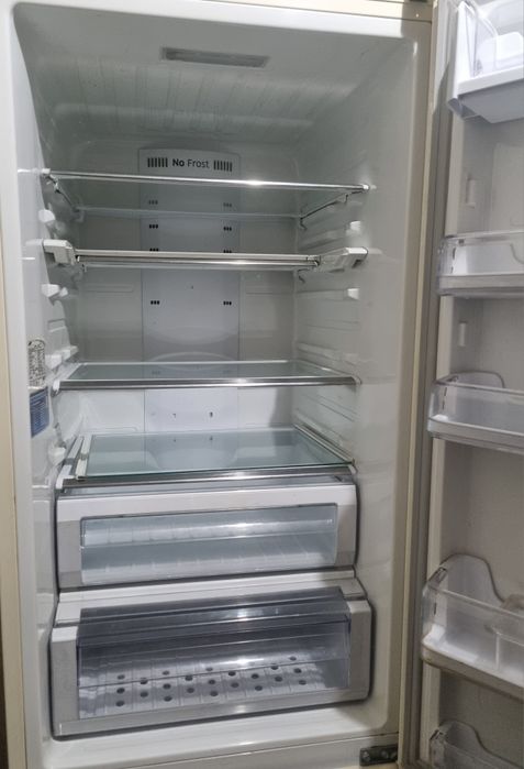 Холодильник продаётся
