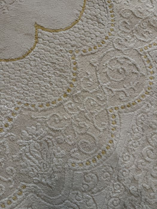 Ковер 2*3 б/у в хорошем состоянии