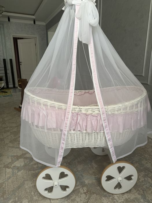 Продам детскую люльку