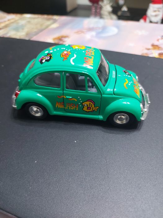 Vînd machetă VOLKSWAGEN BEETLE TOY SS5702 din metal de colecție scara