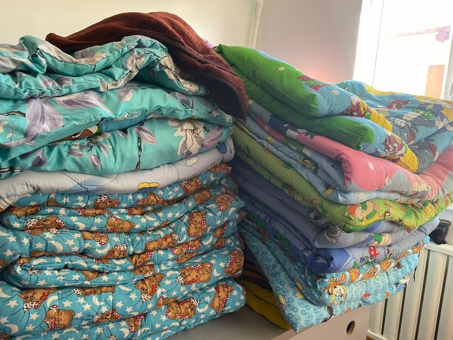 Балабақша. Төсек, матрас, простынь