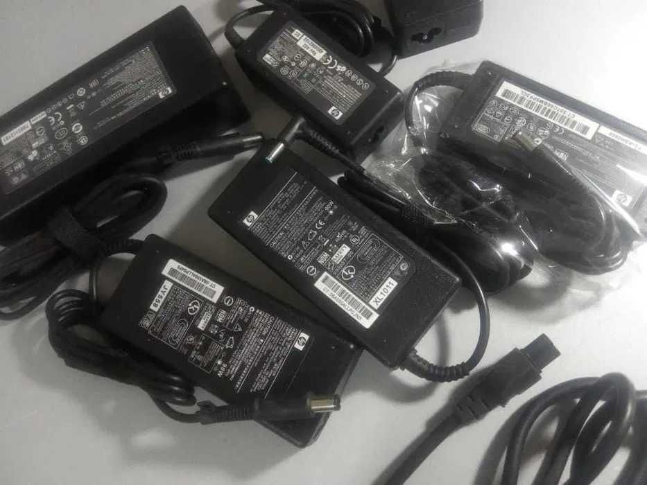 на разные устройства, разные - адаптер, зарядка, блок питания