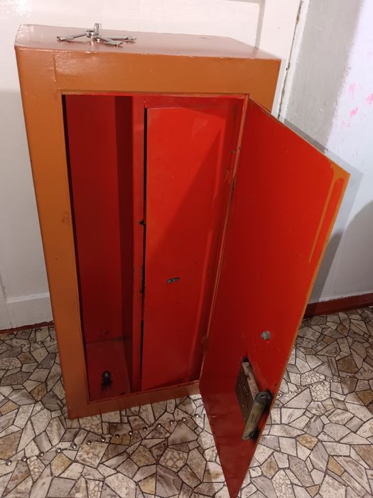Продам отличный сейф