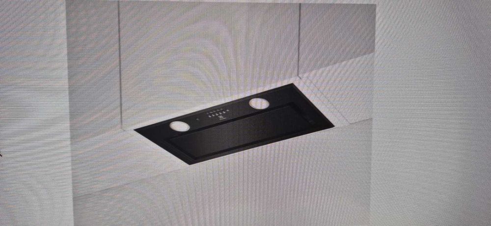 Hota incorporabila Electrolux LFG716R, Putere de absorbtie 700 mc h, Conectivitate plita, Iluminare LED, Clasa A, 54 cm, Negru mat