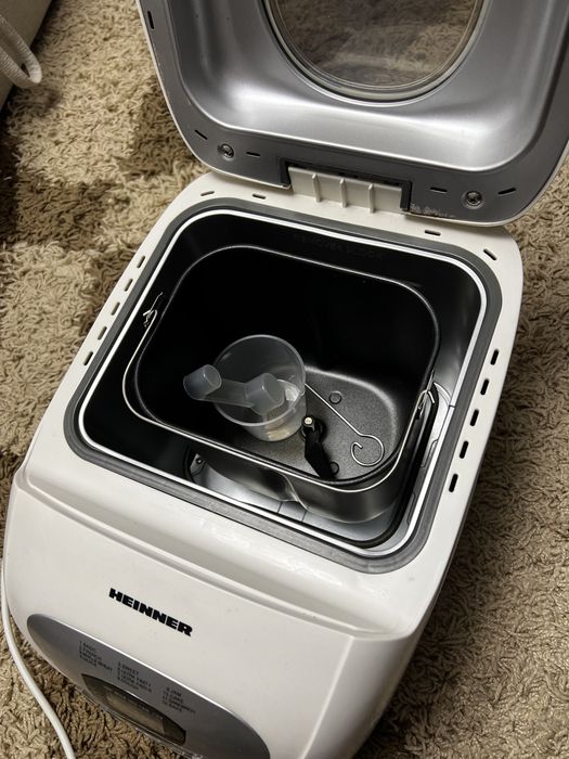 Masina de facut paine Heinner