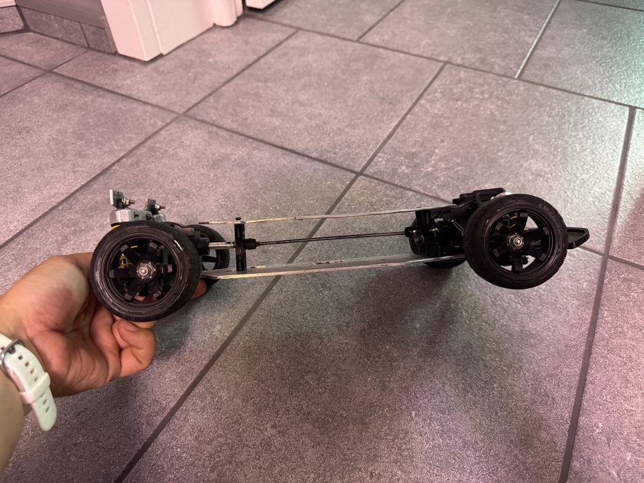 Vand sasiu automodel rc tamiya tg10 1/10 roller