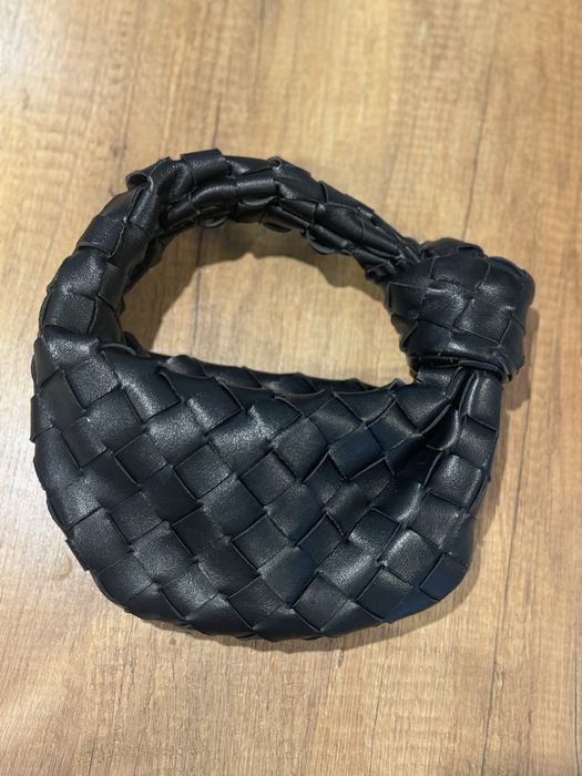 Дамска чанта мини по модел на Bottega Veneta jodie