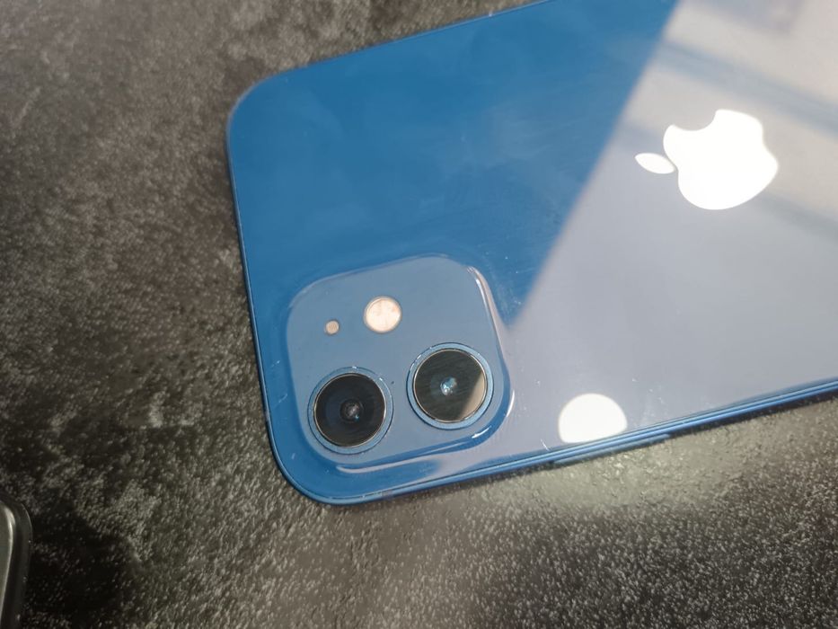 Iphone 12 stocare 64gb