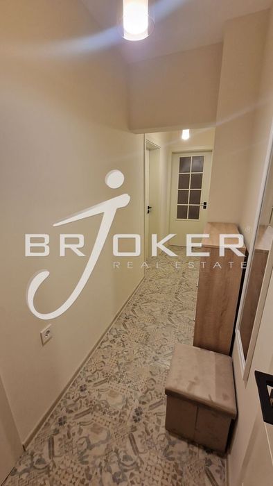 Продава се Двустаен апартамент в Кърджали, Център - 63 кв.м за 1862 €/кв.м - Снимка #10