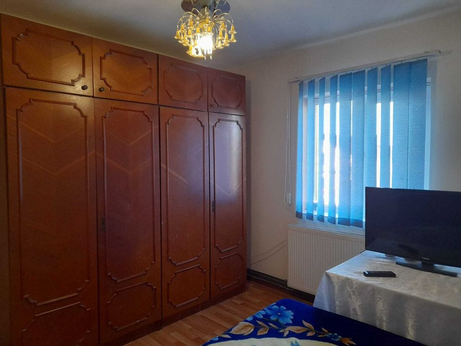 Vand apartament 2 camere, decomandat, etaj 2, Bals