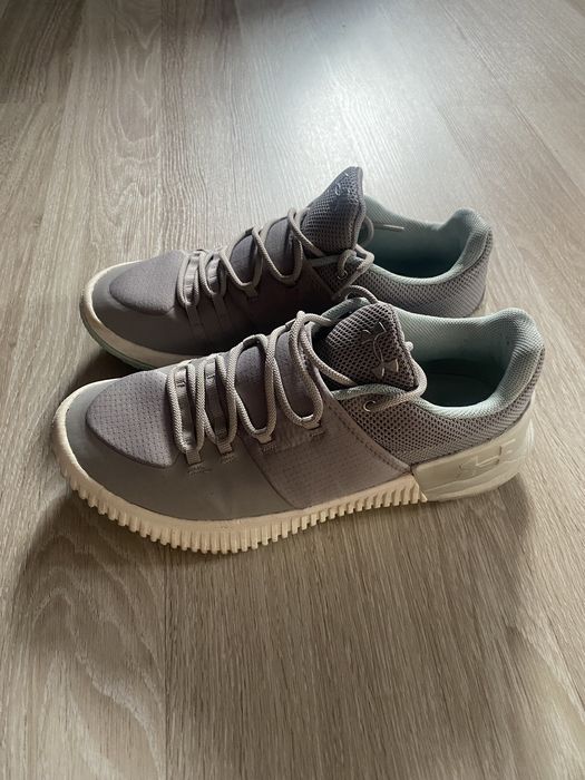 Adidasi Under Armour