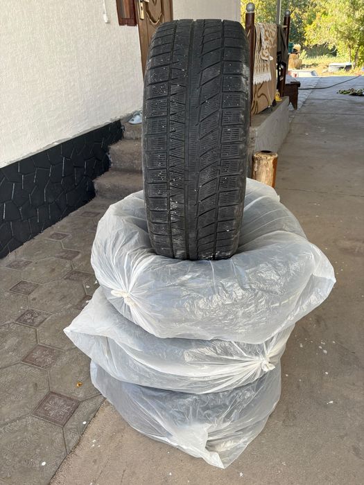 Зимние шины  размер 255/50/r20