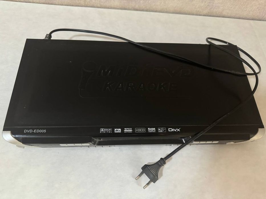 Видеомагнитофон , DVD караоке