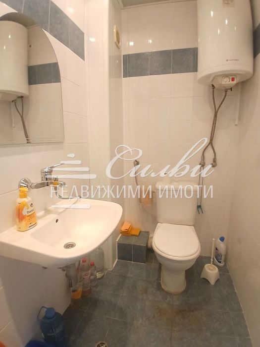 Офис в ТУХЛЕНА сграда - кв. Център!