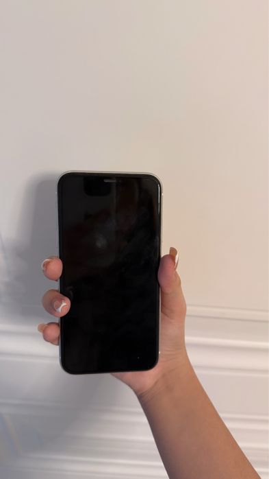 Iphone 11 64гб продается срочно