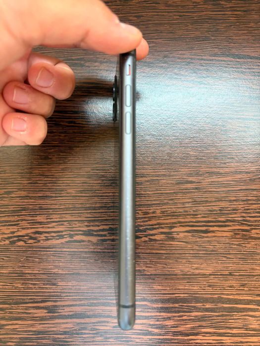 vand iphone 11 simplu