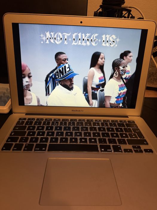 MacBook air model  A1466