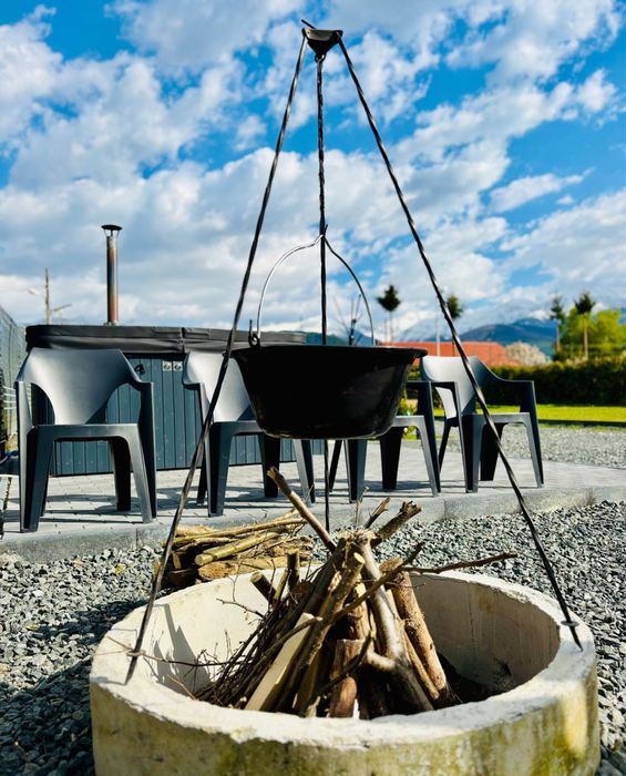 Casuta cu ciubar in Valea Avrigului/La 150 m de Casa Întoarsă !