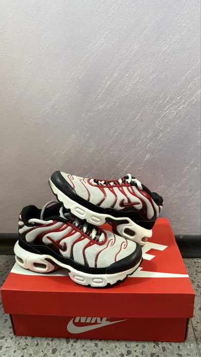 Nike TN  оригинални детски маратонки- 28