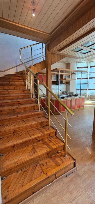 Срочно Учтепа тумани Хондамир махаллада яхши уй сотилади.