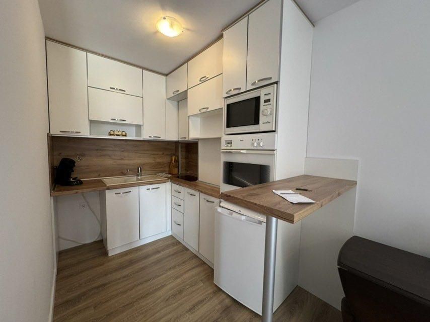 Двустаен апартамент, под наем, кв. Възраждане 3