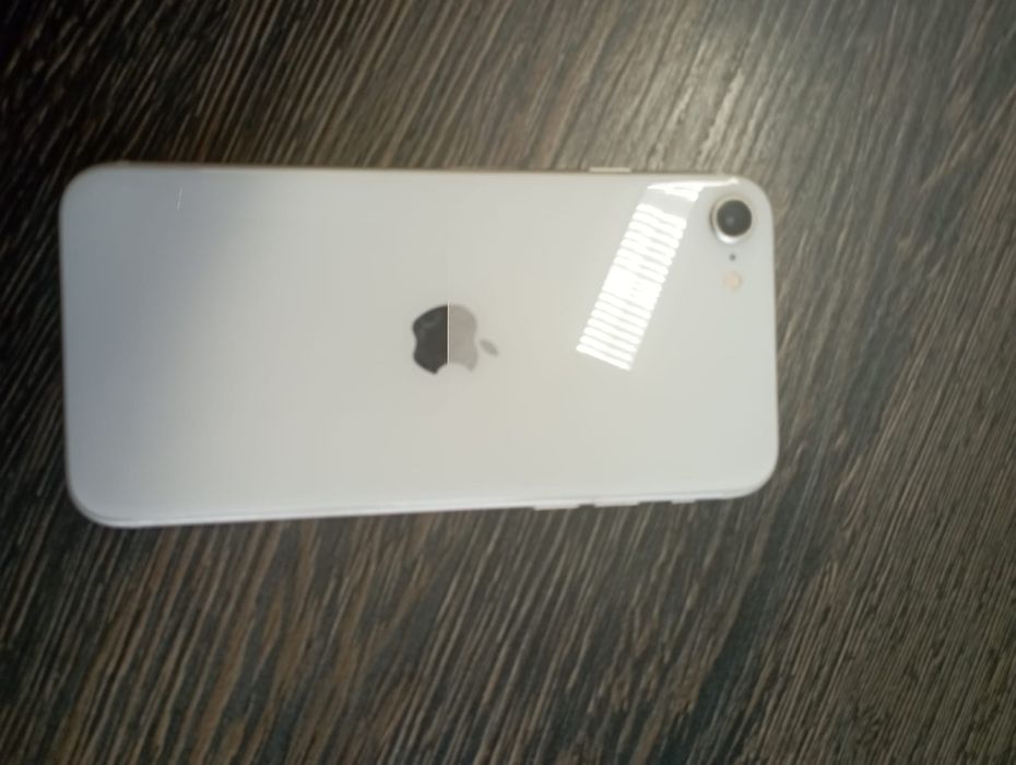 Айфон SE 2022 на гарантии