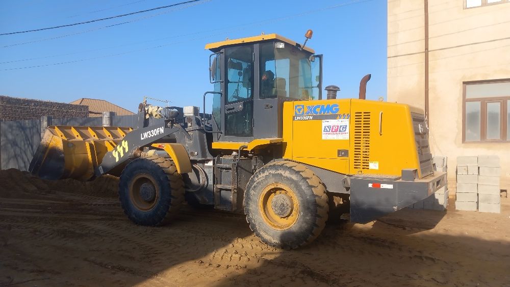 Фронтальный погрузчик хсмг  fn 330