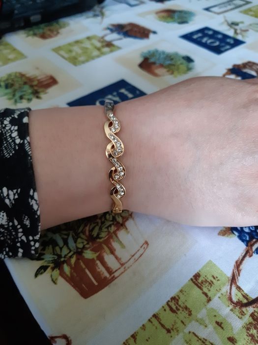 Дамска гривна елегантна