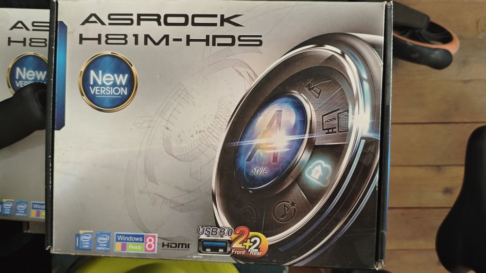 Продам материнскую плату ASRock H81M-HDS (LGA1150).