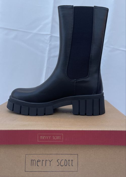 Дамски черни боти