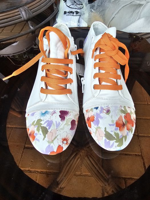 Обувь детская,кожаная.