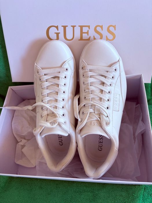 Продавам мъжки guess