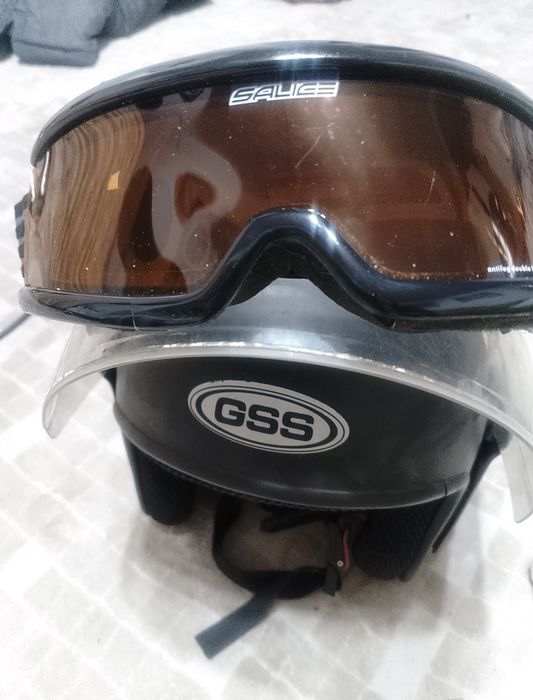 Каска для мопидисти