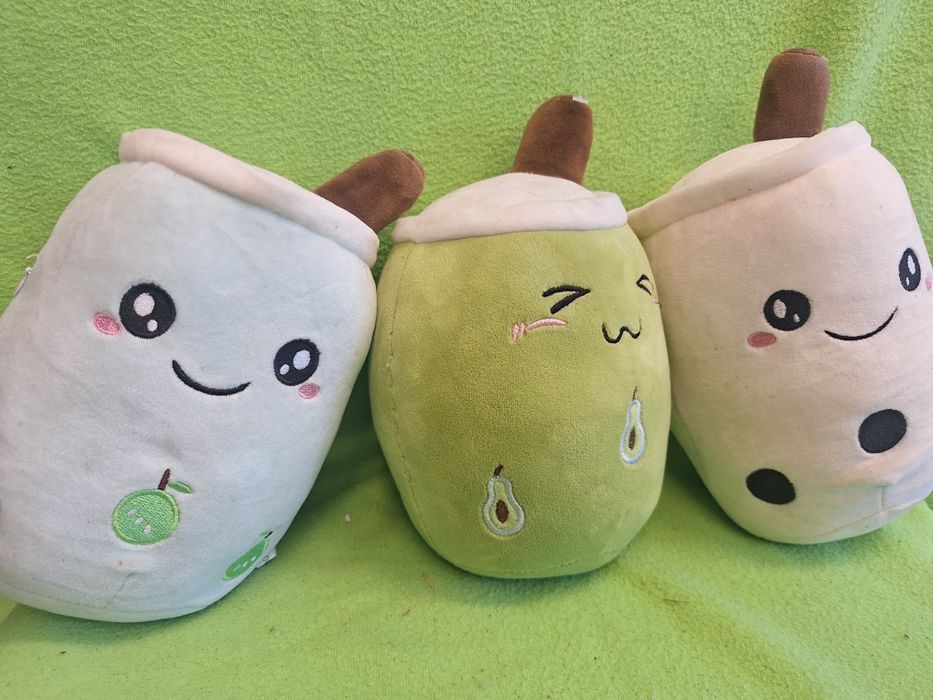 Плюшена играчка възглавничка - Milk tea cup!