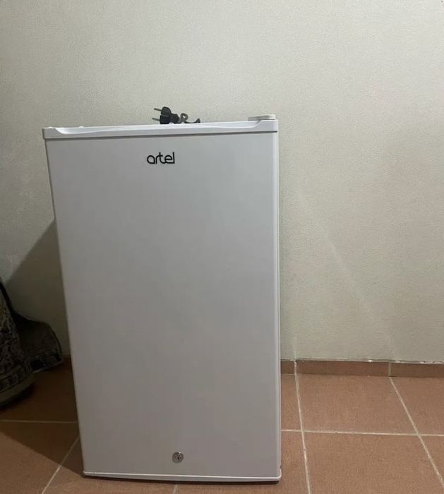 Продам холодильник Artel