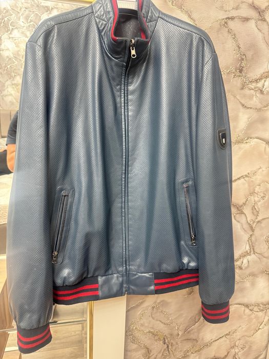 Продам кожанную куртку 48/50