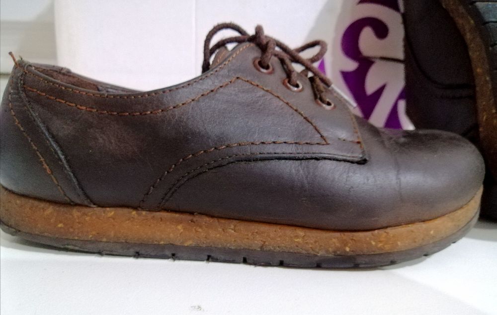 Кожаная детская обувь