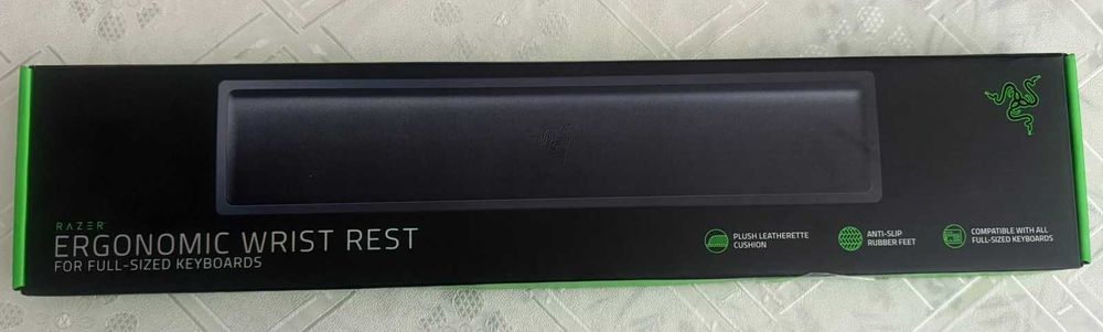 Razer Ergonomic wrist rest | Ергономична подложка за клавиатура RAZER