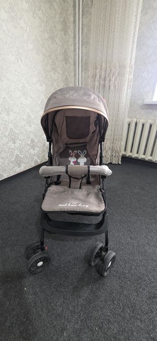 Коляска сотилади. Холати идеал.