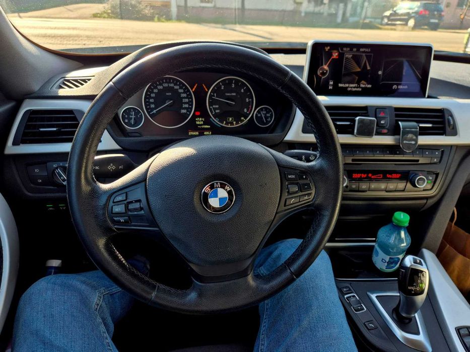 BMW Gran Turismo 318D GT