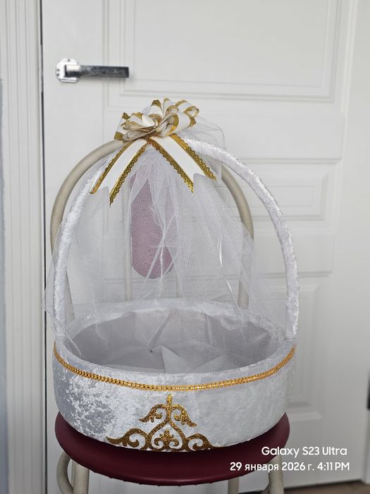 Корзина, по 1700 тг.